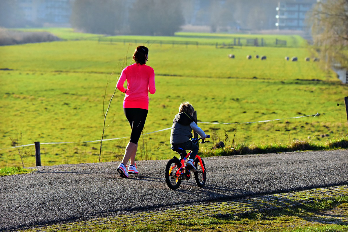 www.totalfitness.co.uk helps mums and families exercise from home.